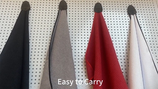 ワッフルゴルフタオルでクラブを清潔に保ちます